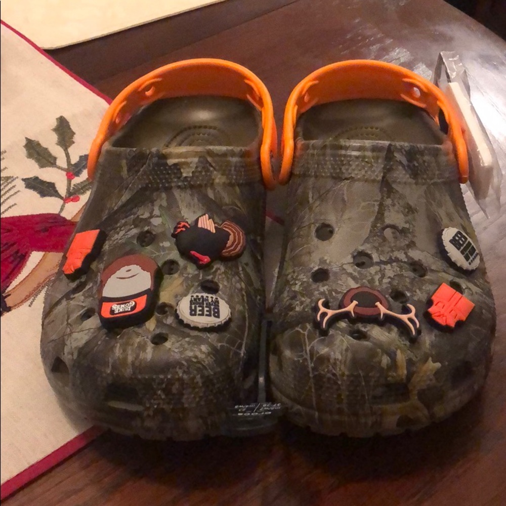 Luke Combs X crocs